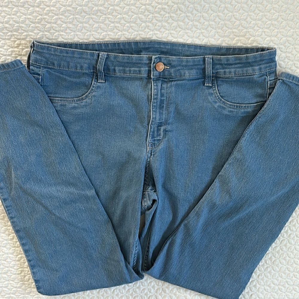 &Denim Women’s Jeans Factory Faded Stretch High Waisted Size 16 Plus